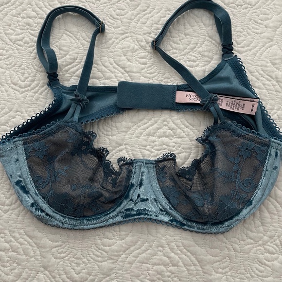 Victoria’s Secret Dream Angels 34B Push-up WO Padding Bra and PINK Cropp… - Picture 2 of 16